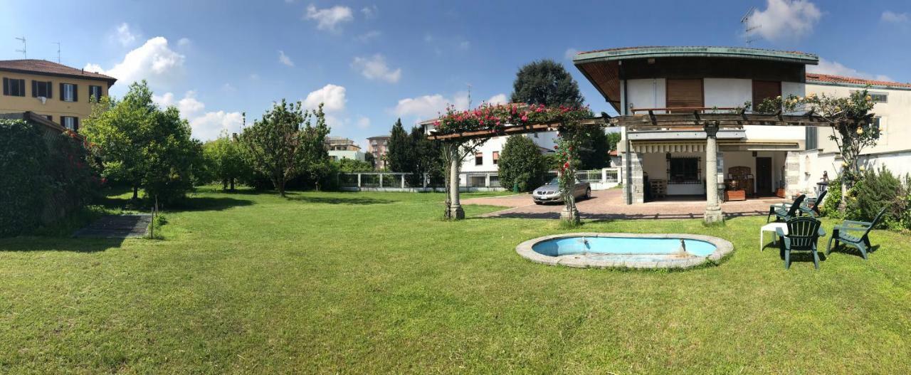 Bella Vita Guesthouse -Parcheggio Privato Interno Arona Exterior foto